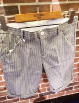 2015年尚购修身竖条短裤